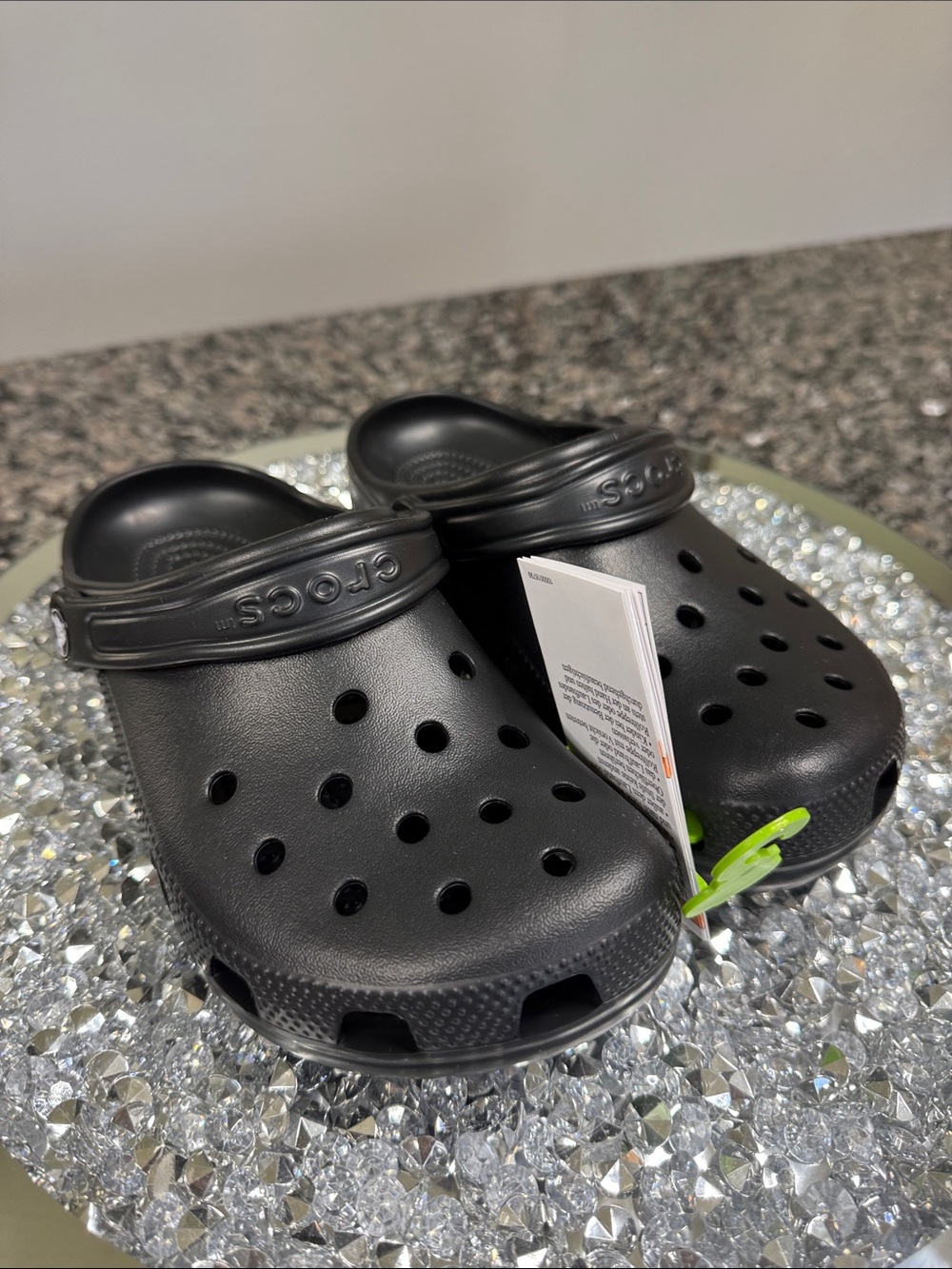 CROCS Black Classic Clog with Heel Strap NEW M4 W6 - Picture 3 of 9